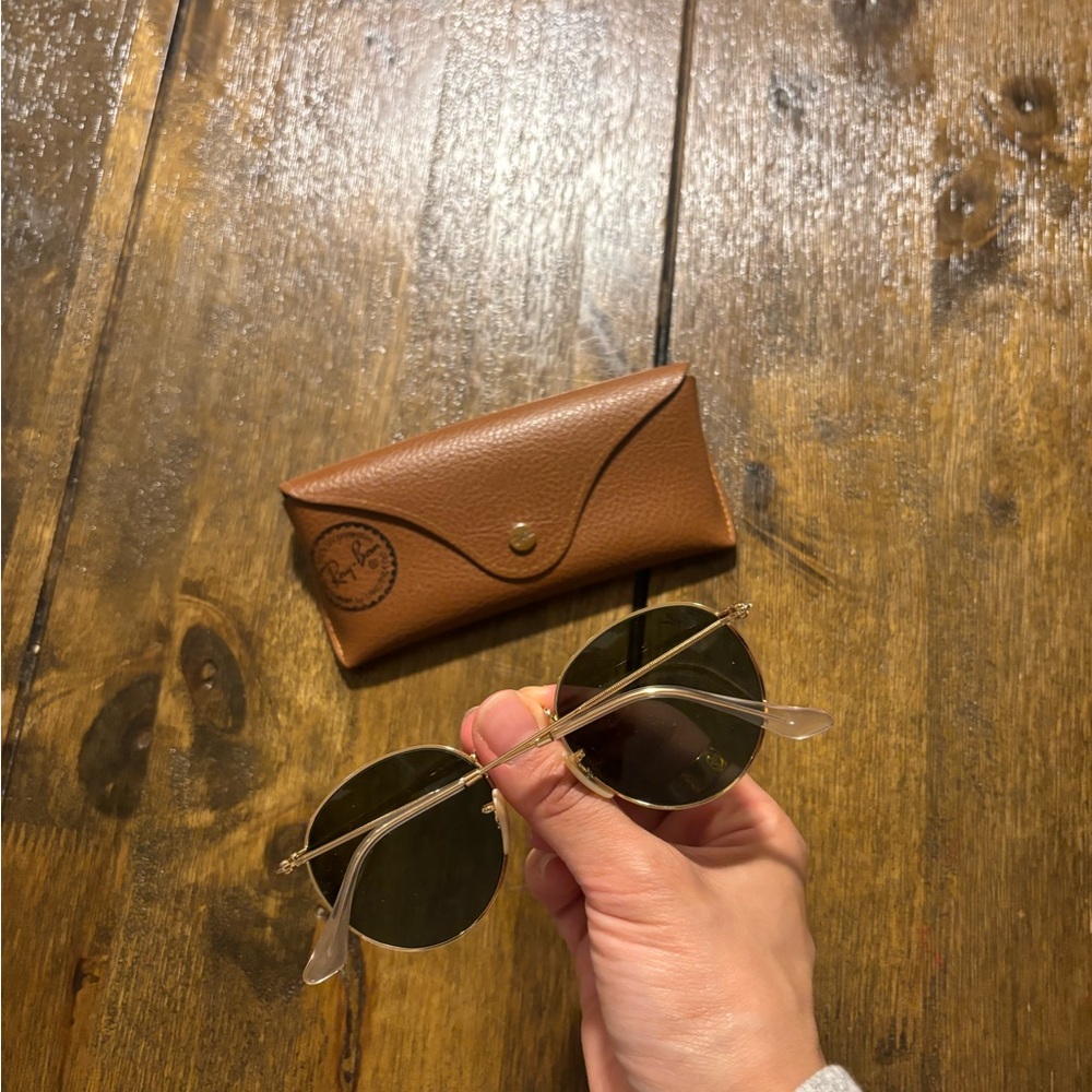 Ray-Ban sunglasses - Picture 3 of 3